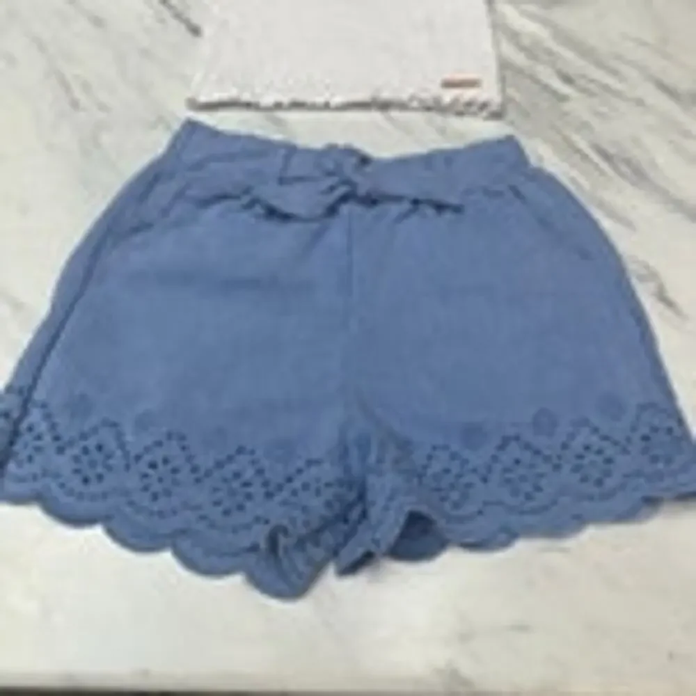 Toddler Girl 2T Bundle of 2 Outfits Cat & Jack Tahari Crop Top Short Floral EUC - Picture 5 of 11